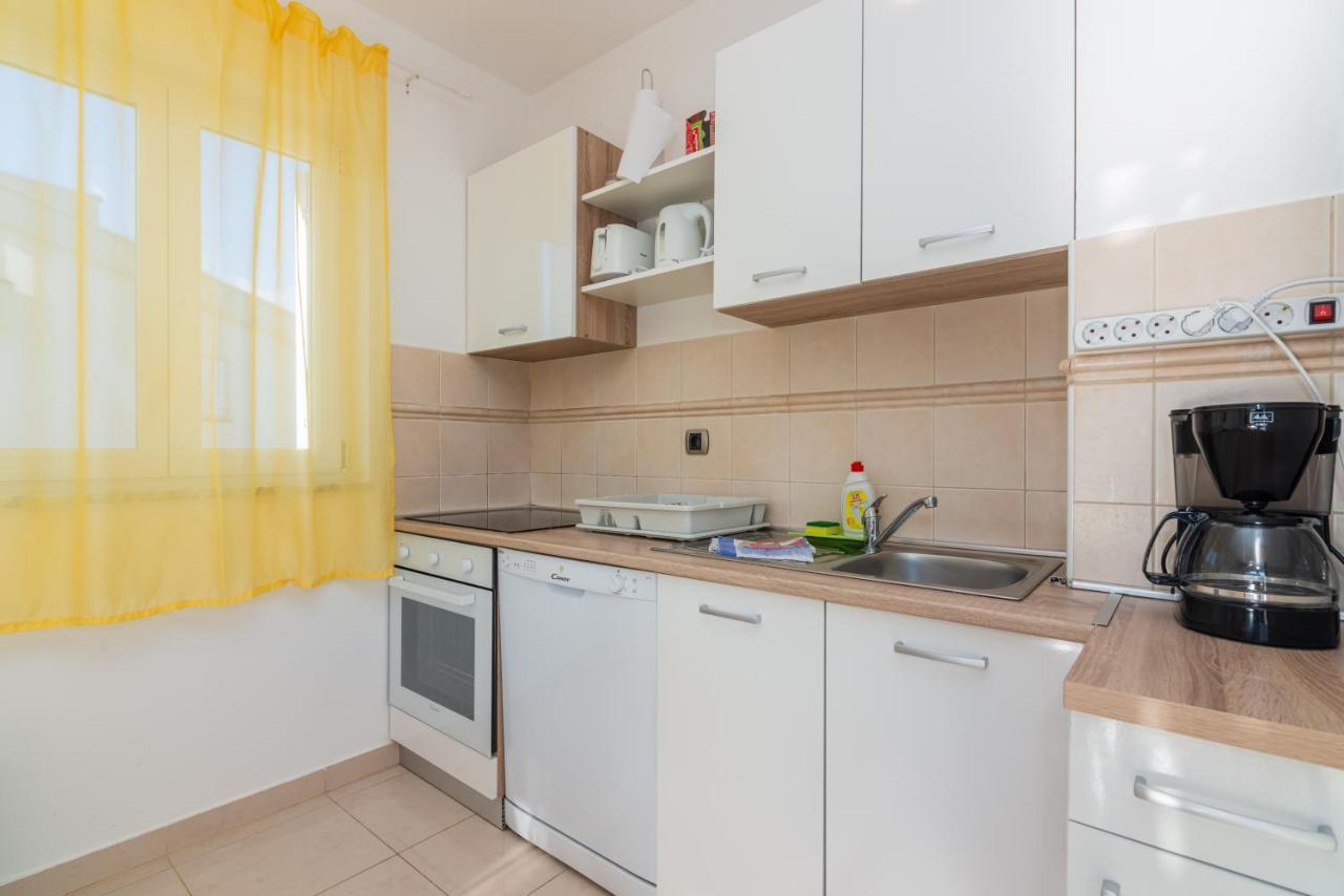 Apartment Mimoza 6, Baska, Krk Esterno foto