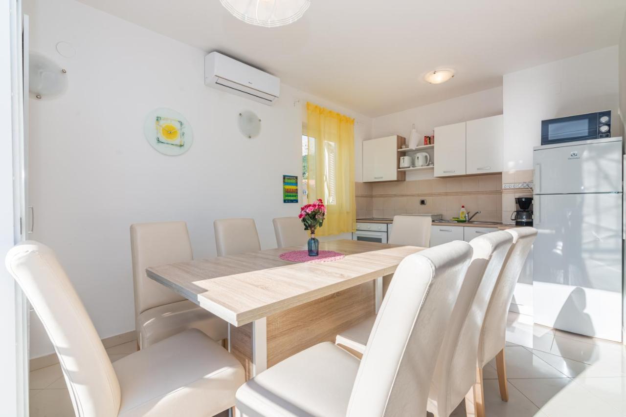 Apartment Mimoza 6, Baska, Krk Esterno foto