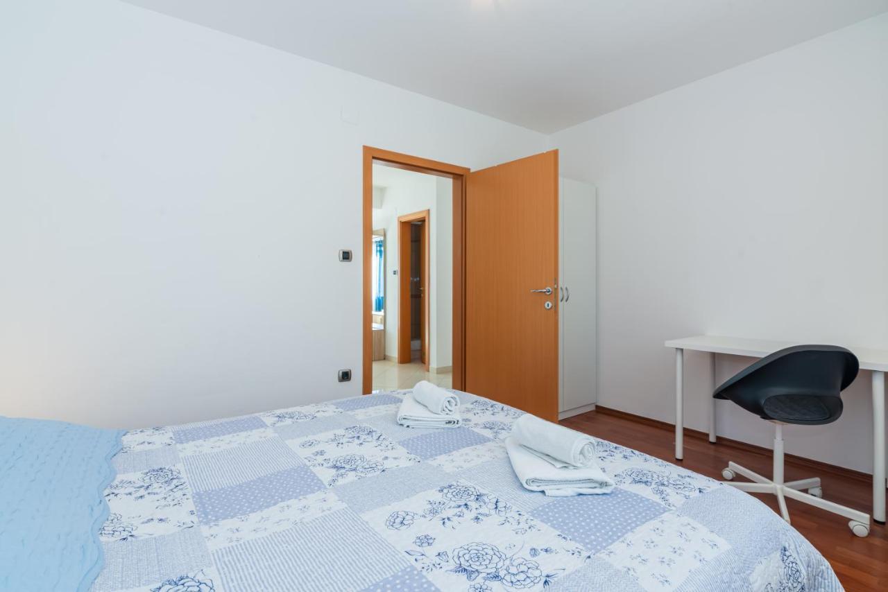 Apartment Mimoza 6, Baska, Krk Esterno foto