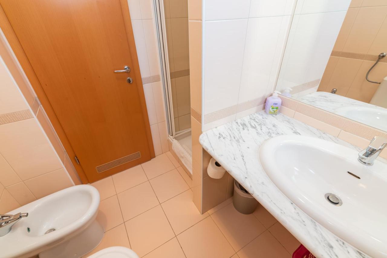 Apartment Mimoza 6, Baska, Krk Esterno foto