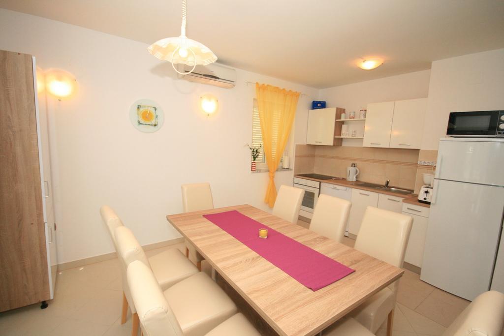 Apartment Mimoza 6, Baska, Krk Esterno foto