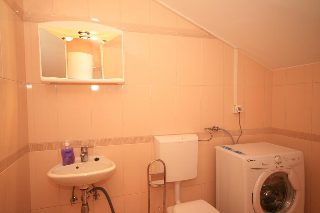 Apartment Mimoza 6, Baska, Krk Esterno foto